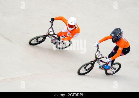 Arnhem, pays-Bas. 22 août 2021. ARNHEM, PAYS-BAS - AOÛT 22 : Judy Baauw des pays-Bas et Laura Smulders des pays-Bas lors des Championnats du monde UCI BMX 2021 à Papendal le 22 août 2021 à Arnhem, pays-Bas (photo de Rene Nijhuis/Orange Pictures) crédit : Orange pics BV/Alay Live News Banque D'Images