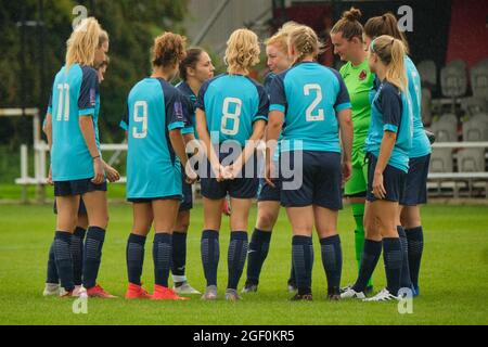 Strood, Royaume-Uni. 22 août 2021. Hounslow se rencontre lors du match de première catégorie de la Ligue nationale des femmes de la FA entre Gillingham et Hounslow au Rochester United Sports Ground à Strood, en Angleterre. Crédit: SPP Sport presse photo. /Alamy Live News Banque D'Images