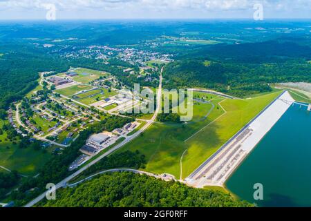 Barrage de Brookville et lac de déversement dans l'Indiana Banque D'Images