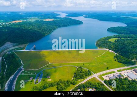 Barrage de Brookville et lac de déversement dans l'Indiana Banque D'Images