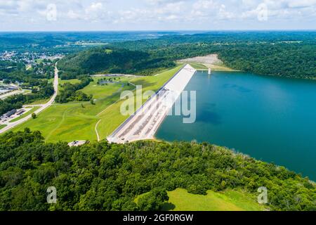 Barrage de Brookville et lac de déversement dans l'Indiana Banque D'Images