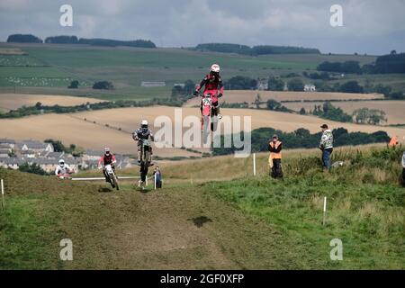 Hawick, Royaume-Uni. 22 août 2021. Action de la série 5 de l'événement du Scottish TwinSHOCK Scramble Club qui s'est tenu près de Hawick le dimanche 22 août 2021 crédit : Rob Gray/Alamy Live News Banque D'Images