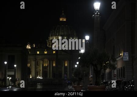 Une belle photo de la place Saint-Pierre au Vatican Banque D'Images