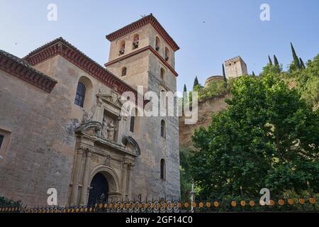 Église de San Pedro et San Pablo à Carrera del Darro à Grenade. Espagne. Banque D'Images