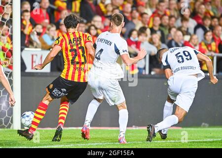 Thibaut Peyre de Mechelen, le Siebe Van Der Heyden de l'Union et Ismael Kandouss de l'Union se battent pour le ballon lors d'un match de football entre KV Mechelen et un Banque D'Images