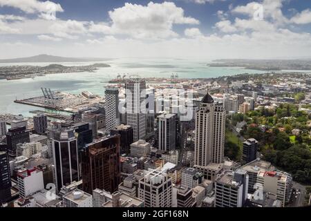 Vue aérienne depuis la Sky Tower à Auckland Centre-ville de Nouvelle-Zélande CityScape Banque D'Images