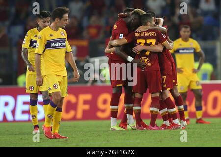 Rome, Italie. 23 août 2021. ROME, Italie - 22.08.2021: JORDAN VERETOUT (AS ROMA) CÉLÈBRE SON BUT lors de la série italienne UN match de football entre ROMA VS FIORENTINA au stade olympique de Rome le 22 août 2021. Crédit : Agence photo indépendante/Alamy Live News Banque D'Images