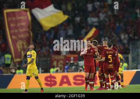 Rome, Italie. 23 août 2021. ROME, Italie - 22.08.2021: JORDAN VERETOUT (AS ROMA) CÉLÈBRE SON BUT lors de la série italienne UN match de football entre ROMA VS FIORENTINA au stade olympique de Rome le 22 août 2021. Crédit : Agence photo indépendante/Alamy Live News Banque D'Images