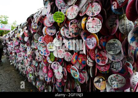 Messages d'amour à un mur d'amour dans le complexe commercial Ssamziegil, Insa-dong, Séoul, Corée du Sud. Banque D'Images