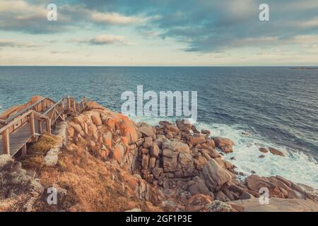 Découvrez la baie au coucher du soleil depuis Granite Island, Australie méridionale Banque D'Images