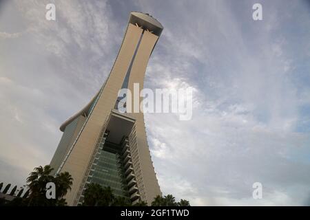 Carte postale angle alternatif parfait de l'hôtel Marina Bay Sands dans la ville de Singapour Banque D'Images