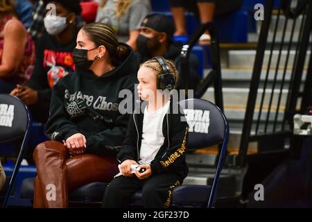 Adonis Graham, fils du rappeur canadien Drake, regarde le match de basket-ball du championnat de la section Sud de la CIF 2021 le vendredi 11 juin 2021 à Chatswort Banque D'Images