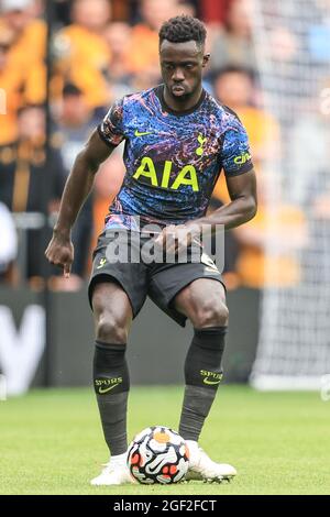 Wolverhampton, Royaume-Uni. 22 août 2021. Davinson Sanchez #6 de Tottenham Hotspur en action pendant le match à Wolverhampton, Royaume-Uni le 8/22/2021. (Photo de Mark Cosgrove/News Images/Sipa USA) crédit: SIPA USA/Alay Live News Banque D'Images