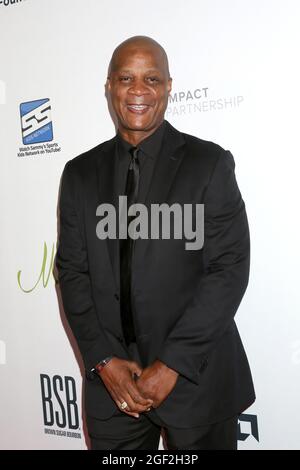 LOS ANGELES - 20 AOÛT : Darryl Strawberry au 21e Gala annuel de la Fondation Harold et Carole Pump au Beverly Hilton Hotel le 20 août 2021 à Beverly Hills, CA Banque D'Images