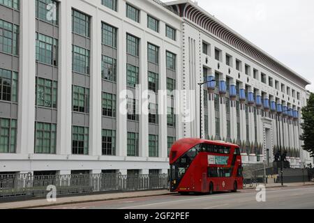 Bâtiment de l'usine de cigarettes Carreras, de style égyptien, à Camden, dans le nord de Londres Banque D'Images