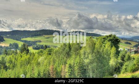 Niedzica, sud de la Pologne, HDR image Banque D'Images