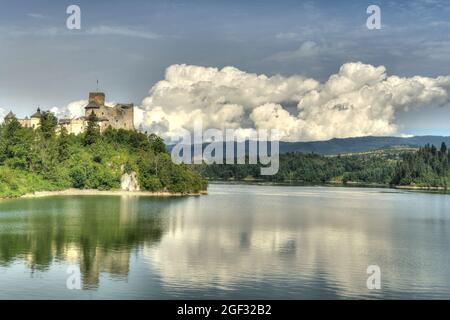 Niedzica, sud de la Pologne, HDR image Banque D'Images