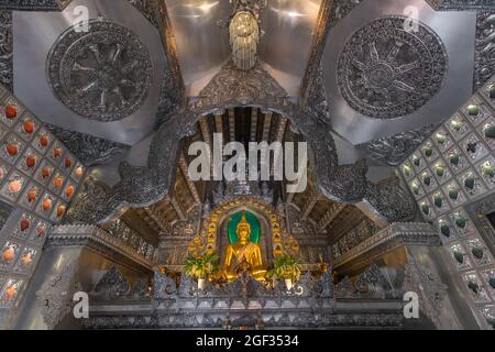 Wat Sri Suphan (Temple d'argent), province de Chiang Mai, il y a le premier temple bouddhiste d'argent au monde. Banque D'Images
