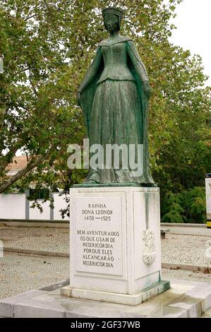 Eleanor de Viseu (1458-1525). infanta portugaise et plus tard la reine consort du Portugal. Statue de la reine Eleanor du Portugal, 1958, par Alvaro de Bree (19 Banque D'Images