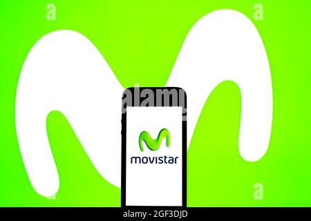 Espagne. 11 août 2021. Sur cette photo, un logo Movistar apparaît sur un smartphone. (Photo de Thiago Prudencio/SOPA Images/Sipa USA) crédit: SIPA USA/Alay Live News Banque D'Images