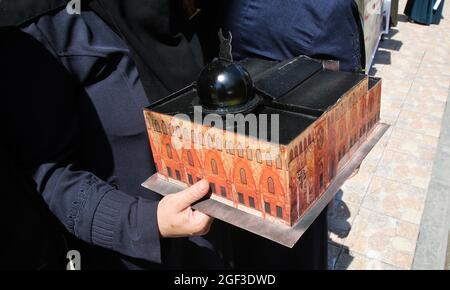 Gaza, Palestine. 23 août 2021. Les musulmanes palestiniennes participent à un événement marquant le 52e anniversaire de l'incendie de l'Al Masjid Al Aqsa par le juif extrémiste australien Dennis Rohan a pris d'assaut Al-Aqsa.le 21 août 1969, un extrémiste juif a pris d'assaut la mosquée Al-Aqsa et a incendié la mosquée, Qui est considérée comme la plus importante mosquée pour les musulmans dans le monde islamique et est située dans la ville de Jérusalem, la ville sur laquelle le conflit entre les Palestiniens et les Israéliens a lieu. (Photo par Ahmed Zakot/SOPA Images/Sipa USA) crédit: SIPA USA/Alay Live News Banque D'Images