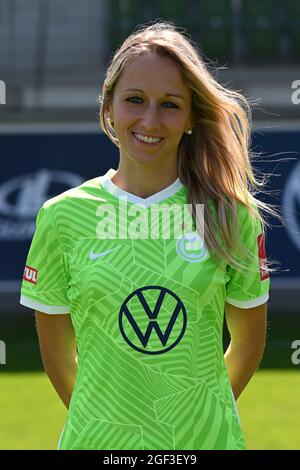 Wolfsburg, Allemagne. 23 août 2021. Football, femmes: Bundesliga, VfL Wolfsburg, présentation de l'équipe au stade AOK. Kathrin Hendrich. Credit: Swen Pförtner/dpa/Alay Live News Banque D'Images