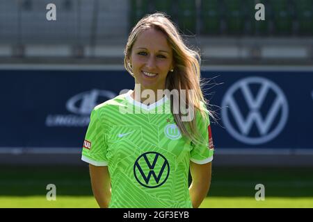 Wolfsburg, Allemagne. 23 août 2021. Football, femmes: Bundesliga, VfL Wolfsburg, présentation de l'équipe au stade AOK. Kathrin Hendrich. Credit: Swen Pförtner/dpa/Alay Live News Banque D'Images