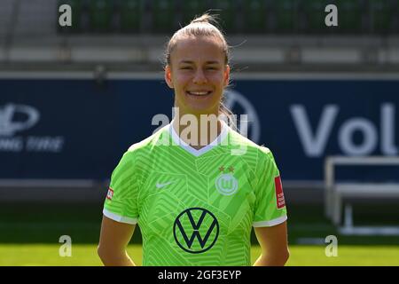 Wolfsburg, Allemagne. 23 août 2021. Football, femmes: Bundesliga, VfL Wolfsburg, présentation de l'équipe au stade AOK. Lynn Wilms. Credit: Swen Pförtner/dpa/Alay Live News Banque D'Images
