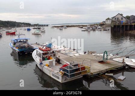 Côté ouest de Bass Harbor Mt Desert Maine. Banque D'Images