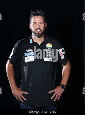 Magdebourg, Allemagne. 23 août 2021. Handball, 1. ligue, photo officielle de l'équipe SC Magdeburg. Bennett Wiegert, entraîneur et directeur sportif. Crédit : Ronny Hartmann/dpa/Alay Live News Banque D'Images