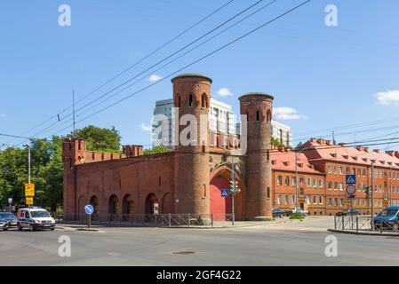 Kaliningrad, Russie - 30 juillet 2017 : la porte de Sackheim (XVIIe siècle) est l'une des sept portes de la ville. Banque D'Images
