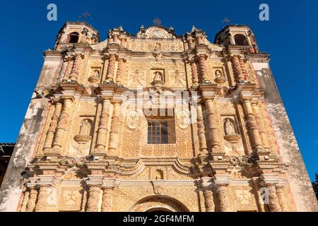 Mexique, Chiapas, San Cristobal de las Casas, façade du couvent dominicain de Saint-Domingue Banque D'Images