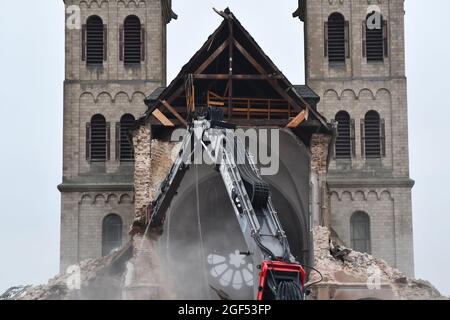 IMMERRATH, ALLEMAGNE - 08 janvier 2018 : démolition de la cathédrale Saint-Lambertus à Immerrath, Allemagne Banque D'Images