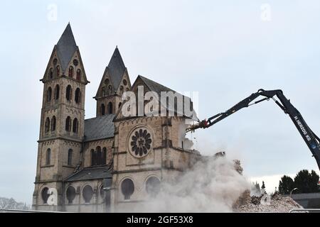 IMMERRATH, ALLEMAGNE - 08 janvier 2018 : démolition de la cathédrale Saint-Lambertus à Immerrath, Allemagne Banque D'Images