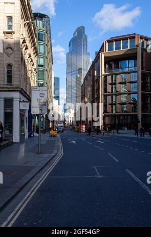 Vingt-deux Bishopsgate, un gratte-ciel de la City de Londres, écoute le soleil de février Banque D'Images