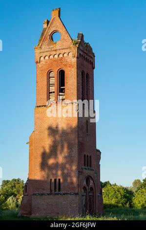 Colonie de Gastellovo, district de Slavsky, région de Kaliningrad, Russie, juin 13, 2021. Architecture de l'Allemagne. Kirche Gross Friedrichsdorf. Evang Banque D'Images