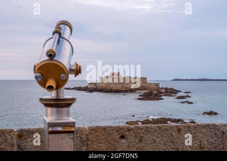 Ile de marée petit-be avec fort National, Saint Malo, Ille et Vilaine, Bretagne, France Banque D'Images