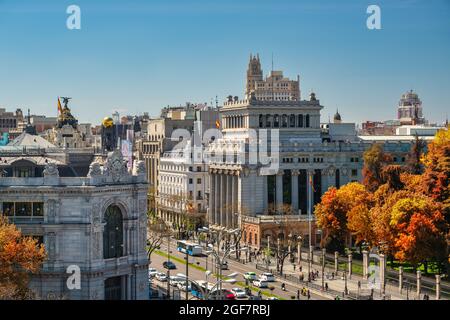 Madrid Espagne, vue panoramique de la ville à Alcalá avec saison des feuillages d'automne Banque D'Images