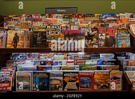 Porte-revues à la librairie Barnes and Noble de Park Slope Brooklyn, New York Banque D'Images