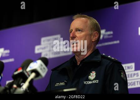 Melbourne, Australie, 15 juillet 2020. Le sous-commissaire Rick Nugent s'adresse aux médias lors de la COVID 19, le 15 juillet 2020, à Melbourne, en Australie. 238 autres cas de COVID-19 ont été découverts du jour au lendemain, ce qui porte les cas actifs de Victoria à plus de 2000, des spéculations sont en hausse sur le fait que presque tous les cas actuels de Victoria proviennent du programme de quarantaine d'hôtels bâclée du gouvernement Andrews ainsi que de la manifestation Black Lives Matter. Le premier ministre Daniel Andrews avertit que Victoria pourrait passer à l'étape 4 de verrouillage si ces chiffres élevés continuent. Crédit : Dave Helison/Speed Media/Alamy Live News Banque D'Images