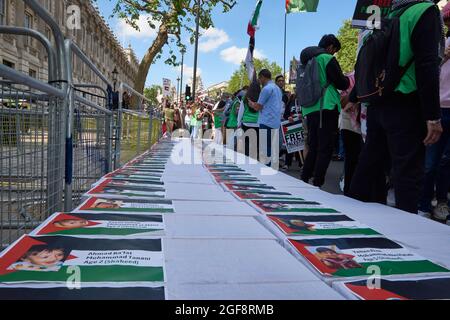 Mémorial des morts d'enfants palestiniens au 2021 juin manifestation Free Palestine à Whitehall, Londres Banque D'Images