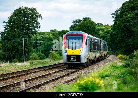 Lowestoft à Ipswich train de voyageurs, Little Bealings, Suffolk, angleterre. Banque D'Images