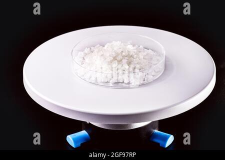 potion de nitrate d'argent, cristaux de nitrate utilisés dans l'industrie pharmaceutique Banque D'Images