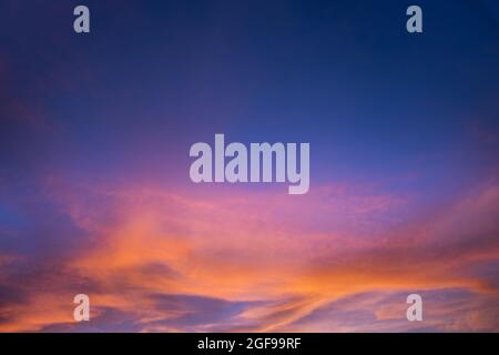 Photos uniques de remplacement du ciel pour le développement de jeux des mondes extérieurs. Banque D'Images