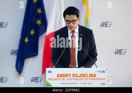 Le président malgache Andry Rajoelina prononce un discours lors de l'ouverture de la rencontre annuelle d'été Medef la Ref le 24 août 2021 sur le circuit de Longchamp à Paris. Photo de Raphael Lafargue/ABACAPRESS.COM Banque D'Images