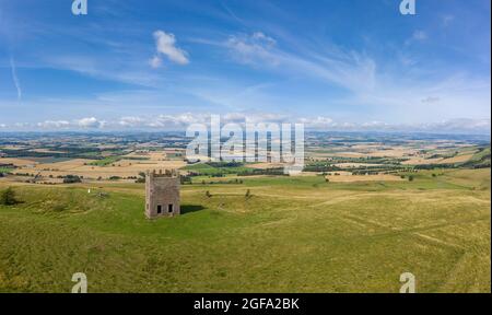 Tour d'observatoire de Kinpurney Hill près de Newtyle, Angus, Écosse. Banque D'Images