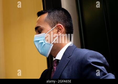 Rome, Italie. 24 août 2021. Le ministre des Affaires étrangères Luigi Di Maio à la fin de l'audience de la commission des affaires étrangères et de la défense sur la crise afghane et ses développements. Crédit: Cosimo Martemucci/Alay Live News Banque D'Images