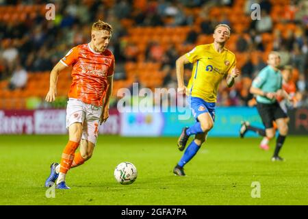 Blackpool, Royaume-Uni. 24 août 2021. Le défenseur de Blackpool Sonny Carey lors du match de la Carabao Cup entre Blackpool et Sunderland à Bloomfield Road, Blackpool, Angleterre, le 24 août 2021. Photo de Sam Fielding/Prime Media Images. Crédit : Prime Media Images/Alamy Live News Banque D'Images