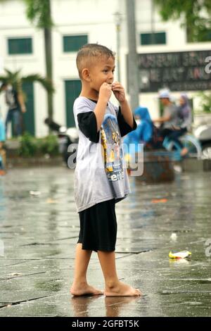Enfants indonésiens à Kota Tua, Jakarta Banque D'Images