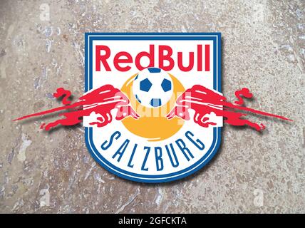 Armoiries FC Red Bull Salzburg, club de football autrichien, fond en béton Banque D'Images